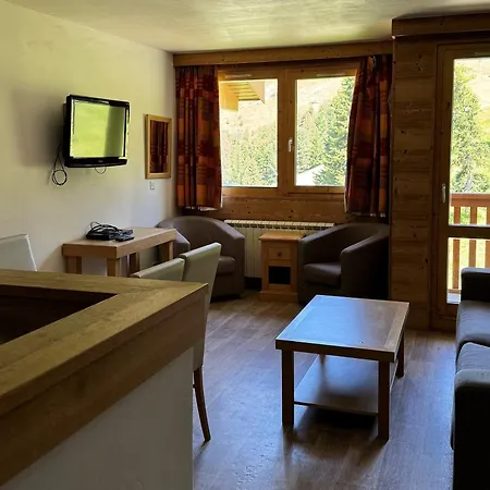 Apartment Cosy Avec Acces Direct Aux Pistes, Espace Bien-etre Et Piscine Chauffee - Fr-1-181-2813 *